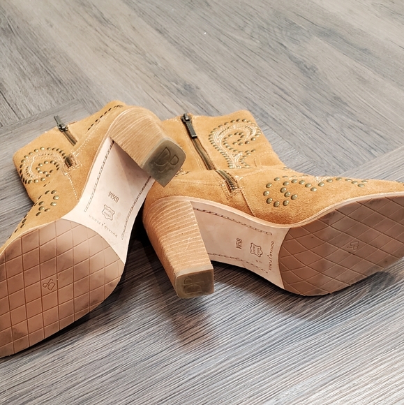 Donald J Pliner Studded Oliva Boot Size 8.5 - Picture 6 of 6